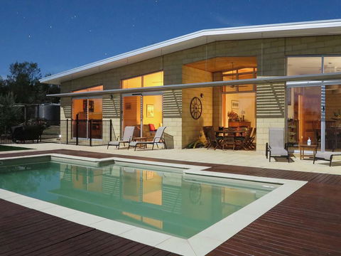 The Chocolate Lily Bed & Breakfast - South Australia Travel 0