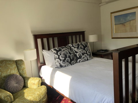 The Corner Hotel Alexandra - South Australia Travel 2