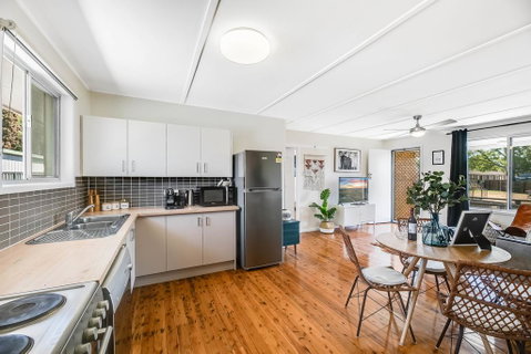 The Cowhide Cabin - Comfy, Family Friendly Stays In Toowoomba - South Australia Travel 2