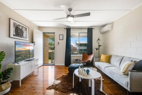 The Cowhide Cabin - Comfy, Family Friendly Stays In Toowoomba - South Australia Travel 1
