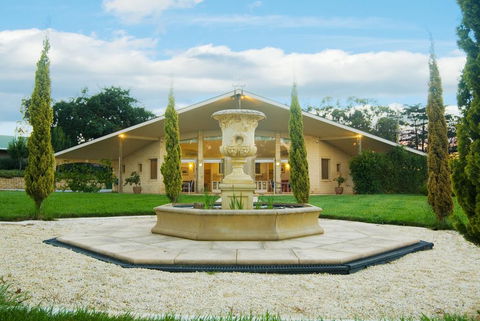 The Gatehouse At Villa Raedward - South Australia Travel 0