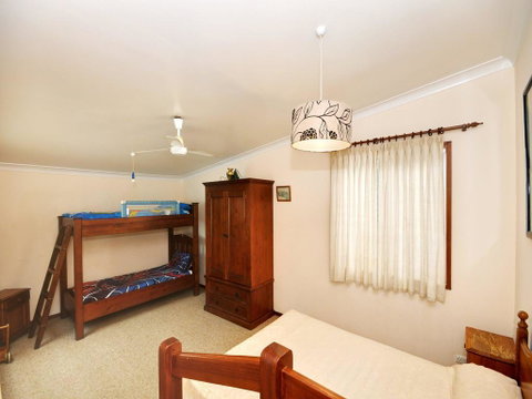 The Lakes Cottage - South Australia Travel 3