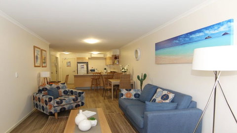 The Marina 408 - CBD Location - South Australia Travel 2