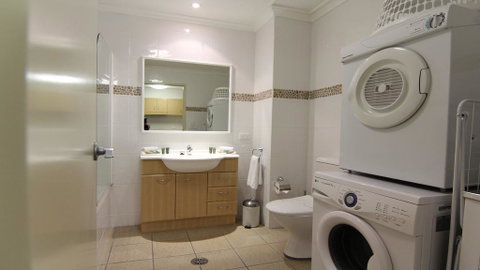 The Marina 408 - CBD Location - South Australia Travel 3
