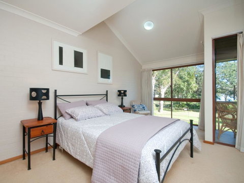 The Moorings, 5/4 Cromarty Road - South Australia Travel 3