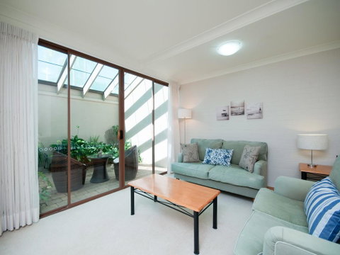 The Moorings, 5/4 Cromarty Road - South Australia Travel 2