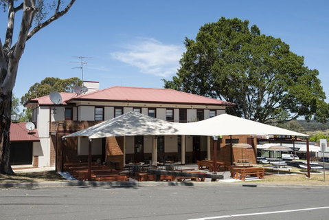The Oaks Hotel - South Australia Travel 0