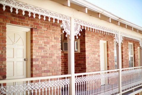 The Rose Hotel & Motel - South Australia Travel 0