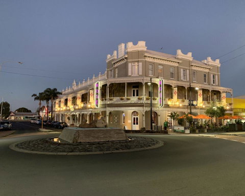 The Rose Hotel & Motel - South Australia Travel 1