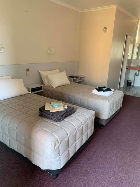 The Royal Motel - South Australia Travel 1