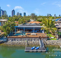 The Savoy Beach House - South Australia Travel