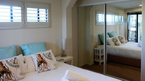 THE TIN SHED Couples Accommodation At Bay Of Fires - South Australia Travel 1