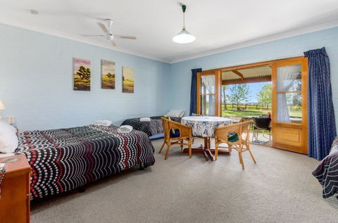 The Vineyard Motel - South Australia Travel 3