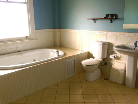The York Palace Hotel - South Australia Travel 3