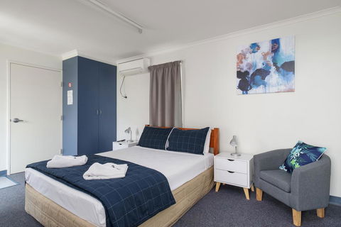 Tin Can Bay's Sleepy Lagoon Motel - South Australia Travel 3