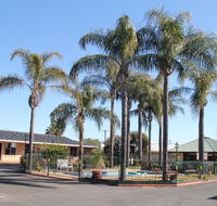 Town and Country Motor Inn - South Australia Travel