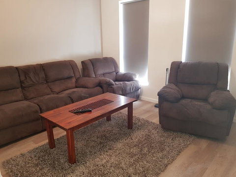 Towncrackers Guest House - South Australia Travel 3