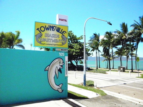 Townsville Seaside Apartments - South Australia Travel 0