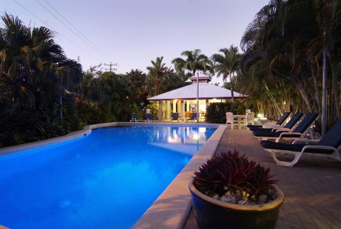 Trinity Beach Club Holiday Apartments - South Australia Travel 1