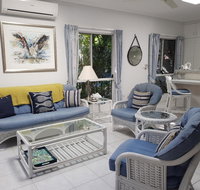 Trinity Beach POOLSIDE Apartment - South Australia Travel
