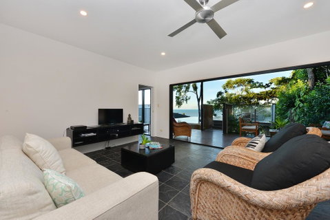 Trinity Beach Hideaway - South Australia Travel 1