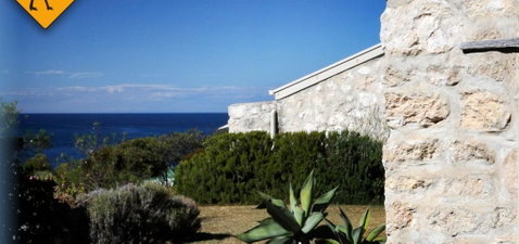 Tu Emuz Stone Beachfront Villa, Emu Bay, Kangaroo Is - South Australia Travel 3