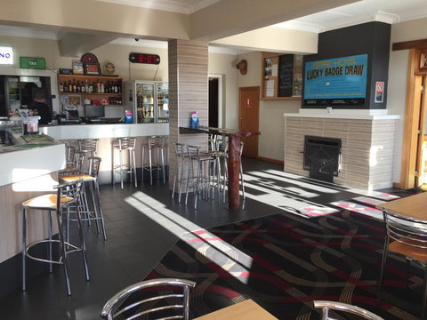 Tumut Star Hotel - South Australia Travel 1