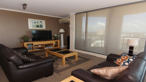 Twin Pines 701 - CBD Location - South Australia Travel 2