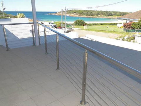 Ultimate Beach House' 19a Graham Street - Views , Peace & Quiet - South Australia Travel 3
