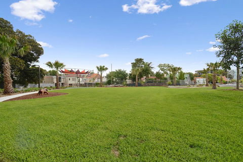 Ultra Modern, Luxurious Apartment In Tranquil Sydney - South Australia Travel 3