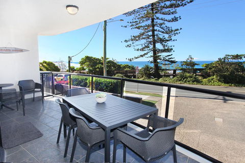 Unit 1 Phoenix Apartments, Coolum Beach - South Australia Travel 1