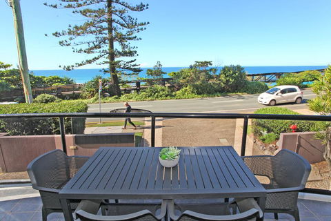 Unit 1 Phoenix Apartments, Coolum Beach - South Australia Travel 0