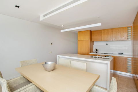 Unit 101 Plantation Resort - Rainbow Beach, Plantation Resort, Second Floor, Aircon, Pool, Spa - South Australia Travel 2