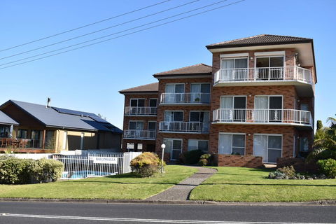 Unit 2, Ballingalla Apartments - South Australia Travel 1