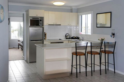 Unit 9 Bellevue - South Australia Travel 3