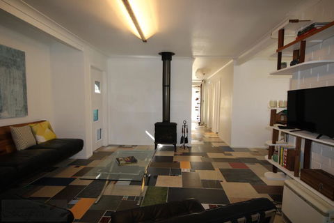 Up-cycle House Blackheath - South Australia Travel 1