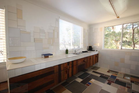 Up-cycle House Blackheath - South Australia Travel 3