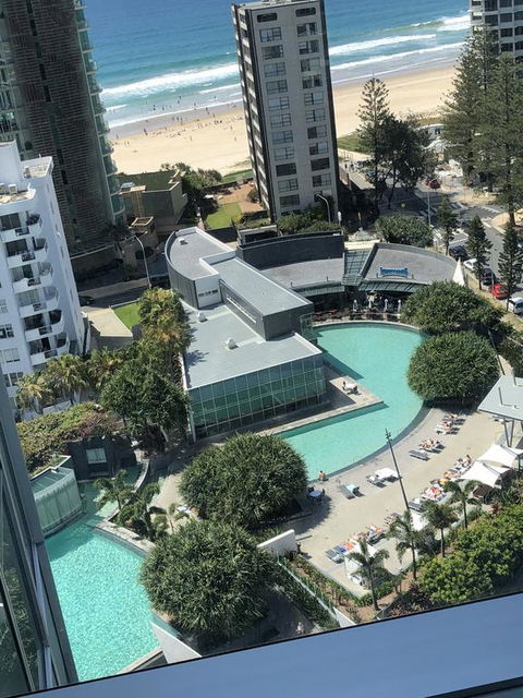 Upmarket Resort At Beach Surfers Paradise URGC - South Australia Travel 0