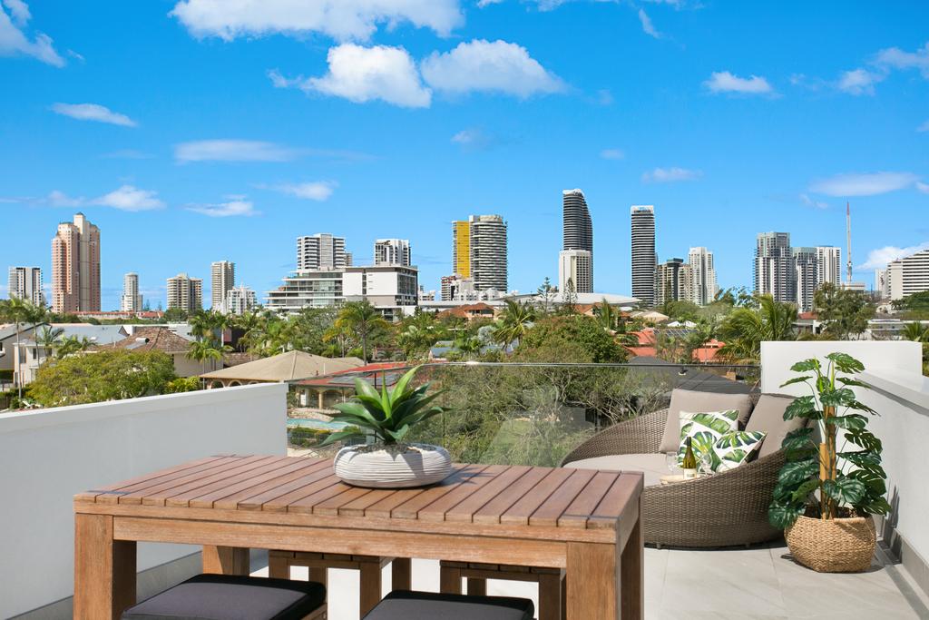 Broadbeach Waters QLD South Australia Travel