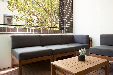 Urban Rest - Mary St - South Australia Travel 1