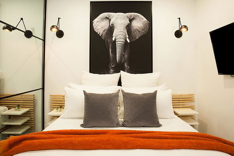 Urban Rest - Young St - South Australia Travel 3