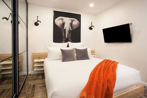 Urban Rest - Young St - South Australia Travel 2