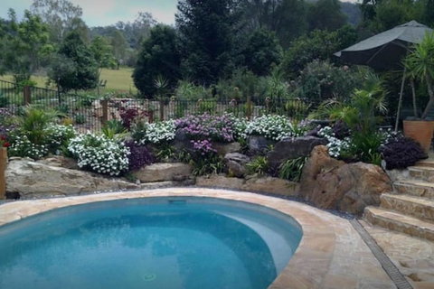 Valley View Cottages - South Australia Travel 2