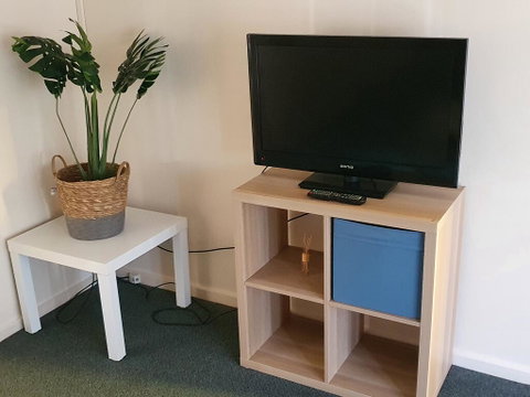Value 2 Bed Villa Close To QEH + Airport + City + Beach - South Australia Travel 1