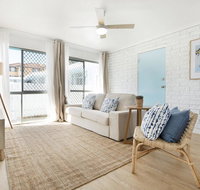 Ventura Beach Motel 3 Bedroom Poolside - South Australia Travel
