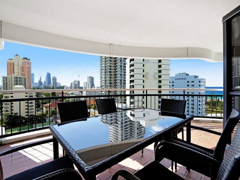 Victoria Square 2 Bed Ocean View Broadbeach - South Australia Travel 1