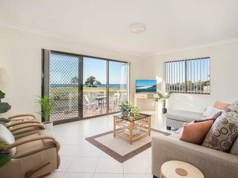 Villa Bianca 10 Opposite The Tanks - South Australia Travel 3