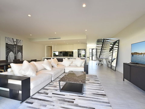 Villa Capri Waterside At Trinity Point - South Australia Travel 1