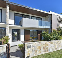 Villa Capri Waterside at Trinity Point - South Australia Travel