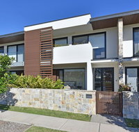 Villa Catania Waterside at Trinity Point - South Australia Travel